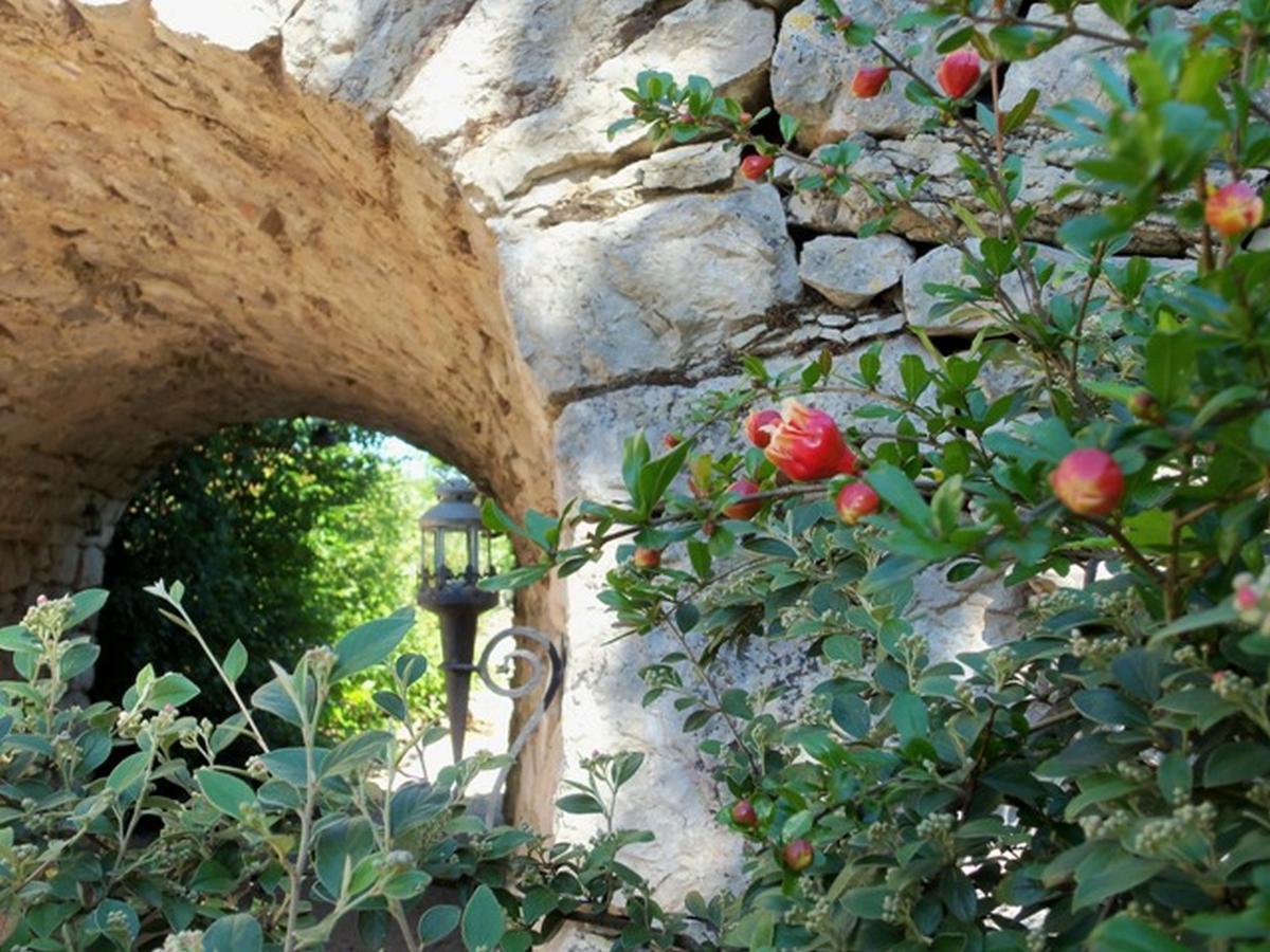 Chambres Et Jardin De Pierres Espédaillac Exterior foto